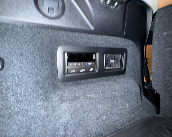 Червоний Лексус РХ, об'ємом двигуна 3.46 л та пробігом 81 тис. км за 44200 $, фото 19 на Automoto.ua