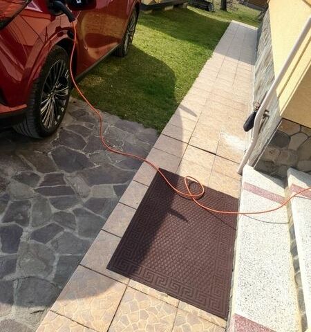 Красный Лексус РХ, объемом двигателя 2.49 л и пробегом 27 тыс. км за 77000 $, фото 25 на Automoto.ua