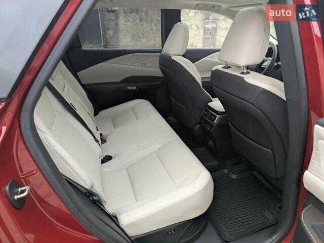 Красный Лексус РХ, объемом двигателя 2.5 л и пробегом 23 тыс. км за 85000 $, фото 25 на Automoto.ua