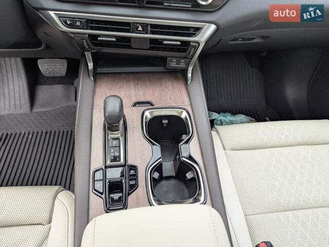 Красный Лексус РХ, объемом двигателя 2.5 л и пробегом 23 тыс. км за 85000 $, фото 24 на Automoto.ua