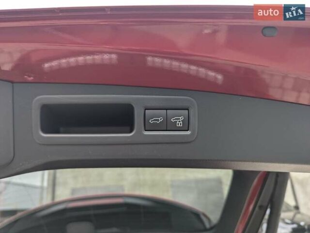 Красный Лексус РХ, объемом двигателя 2.5 л и пробегом 23 тыс. км за 85000 $, фото 6 на Automoto.ua