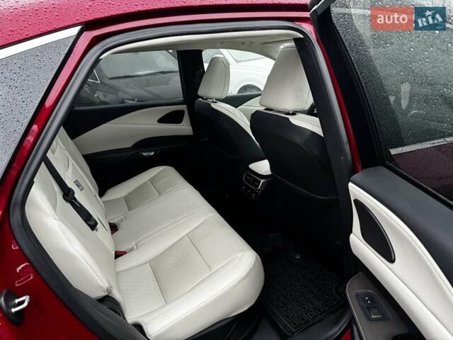 Красный Лексус РХ, объемом двигателя 2.5 л и пробегом 39 тыс. км за 64900 $, фото 16 на Automoto.ua