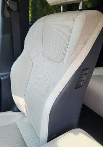 Красный Лексус РХ, объемом двигателя 2.49 л и пробегом 27 тыс. км за 77000 $, фото 19 на Automoto.ua