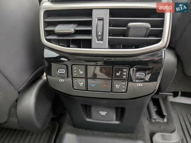 Красный Лексус РХ, объемом двигателя 2.5 л и пробегом 23 тыс. км за 85000 $, фото 8 на Automoto.ua