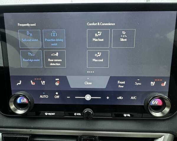 Красный Лексус РХ, объемом двигателя 2.5 л и пробегом 39 тыс. км за 64900 $, фото 26 на Automoto.ua