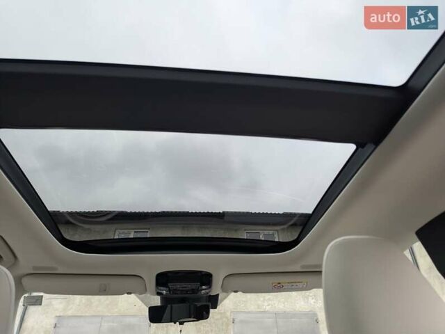 Красный Лексус РХ, объемом двигателя 2.5 л и пробегом 23 тыс. км за 85000 $, фото 16 на Automoto.ua