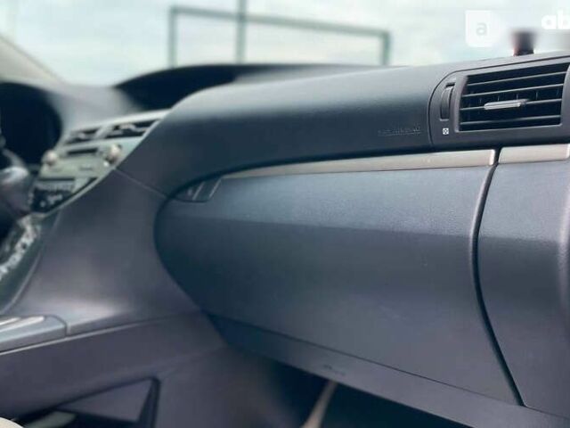 Лексус РХ, объемом двигателя 3.5 л и пробегом 100 тыс. км за 22500 $, фото 15 на Automoto.ua