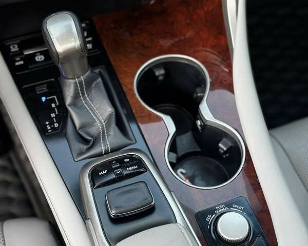 Лексус РХ, объемом двигателя 3.5 л и пробегом 161 тыс. км за 26500 $, фото 13 на Automoto.ua