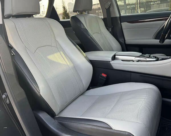 Лексус РХ, объемом двигателя 3.5 л и пробегом 161 тыс. км за 26500 $, фото 20 на Automoto.ua