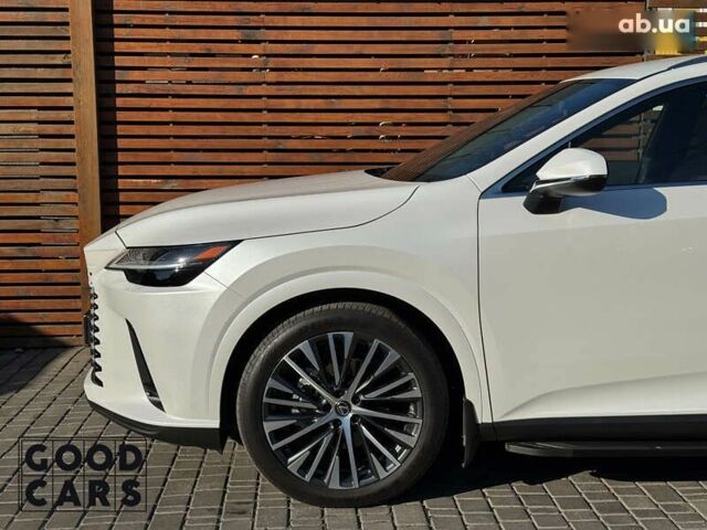 Лексус РХ, объемом двигателя 12.58 л и пробегом 23 тыс. км за 72000 $, фото 4 на Automoto.ua