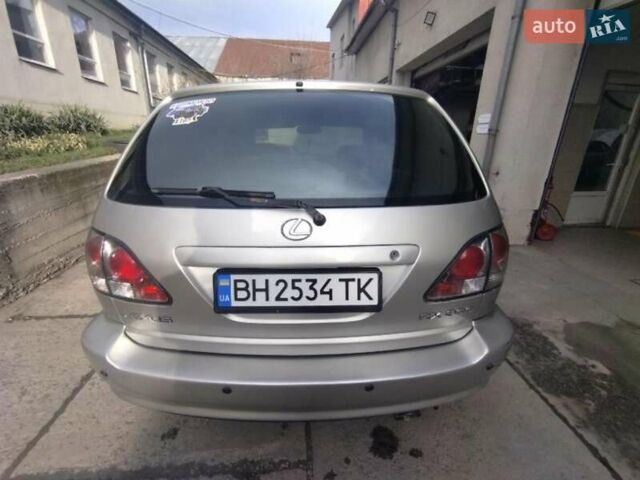 Лексус РХ, объемом двигателя 3 л и пробегом 381 тыс. км за 5200 $, фото 6 на Automoto.ua