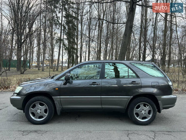 Лексус РХ, объемом двигателя 3 л и пробегом 288 тыс. км за 6500 $, фото 4 на Automoto.ua