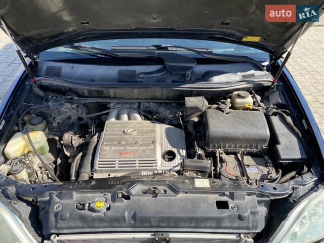 Лексус РХ, объемом двигателя 3 л и пробегом 298 тыс. км за 6500 $, фото 11 на Automoto.ua