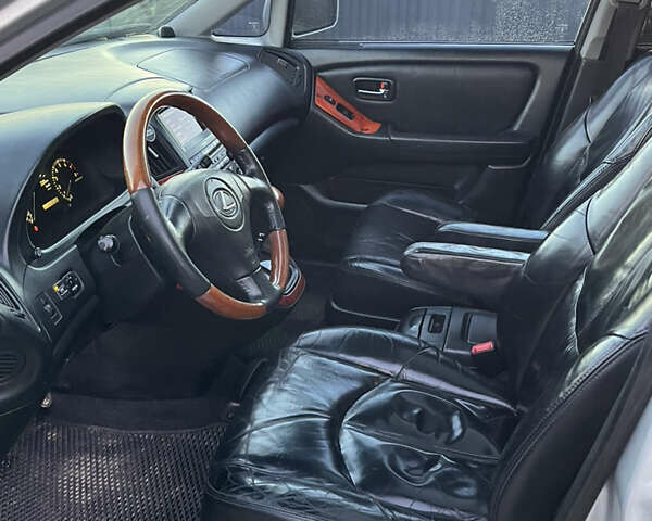 Лексус РХ, объемом двигателя 3 л и пробегом 340 тыс. км за 7000 $, фото 8 на Automoto.ua
