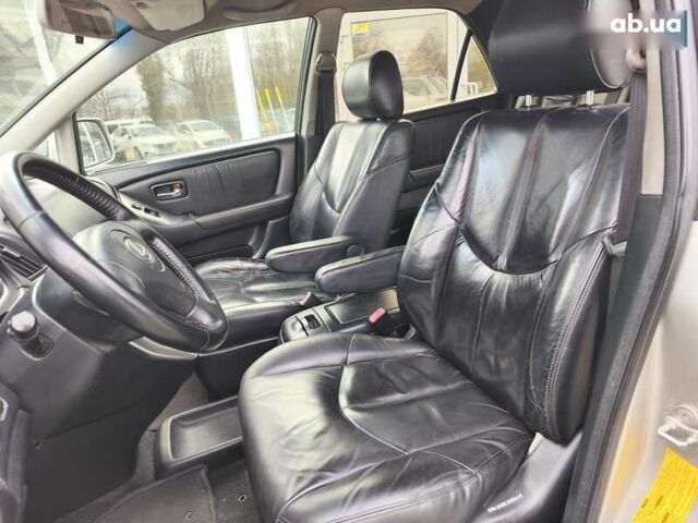 Лексус РХ, объемом двигателя 0 л и пробегом 285 тыс. км за 6900 $, фото 16 на Automoto.ua