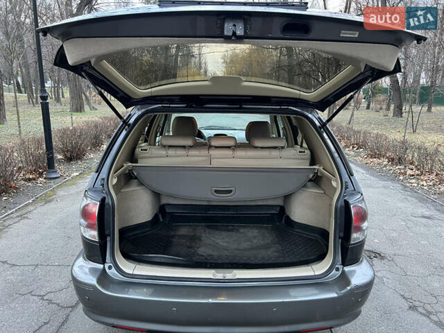Лексус РХ, объемом двигателя 3 л и пробегом 288 тыс. км за 6500 $, фото 20 на Automoto.ua