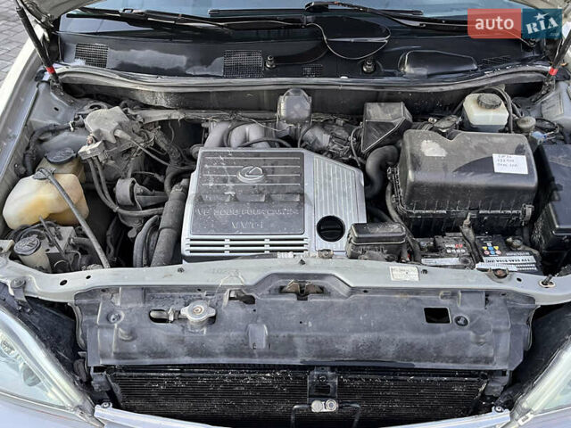 Лексус РХ, объемом двигателя 3 л и пробегом 340 тыс. км за 7000 $, фото 13 на Automoto.ua