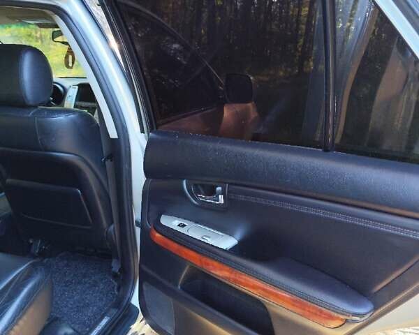 Лексус РХ, объемом двигателя 3 л и пробегом 260 тыс. км за 10000 $, фото 15 на Automoto.ua