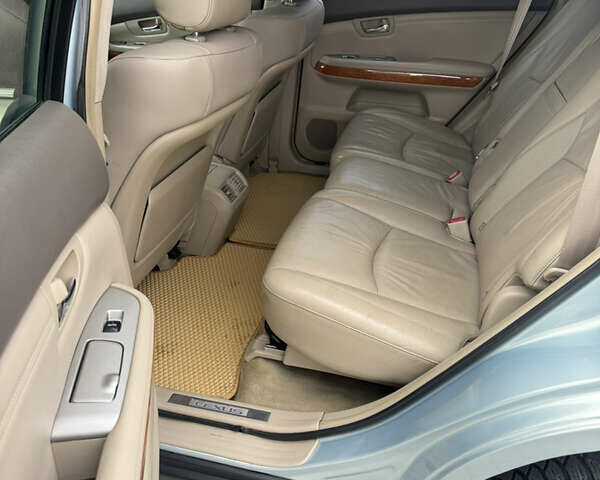 Лексус РХ, объемом двигателя 3.3 л и пробегом 313 тыс. км за 9999 $, фото 9 на Automoto.ua