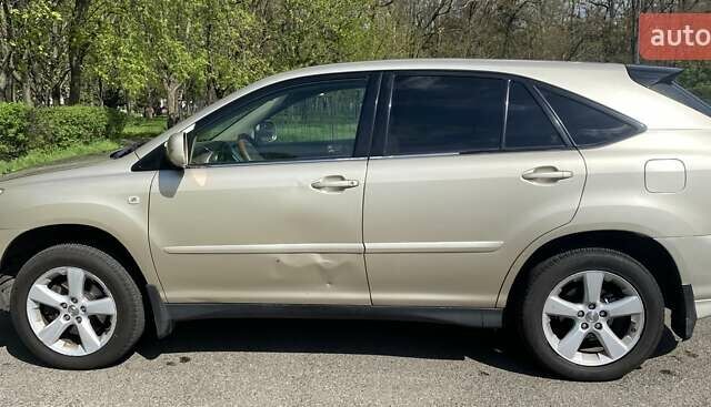 Лексус РХ, объемом двигателя 3 л и пробегом 230 тыс. км за 7600 $, фото 5 на Automoto.ua