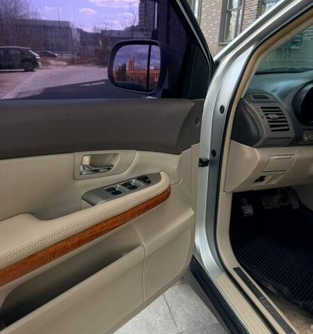 Лексус РХ, объемом двигателя 3.3 л и пробегом 310 тыс. км за 6999 $, фото 9 на Automoto.ua