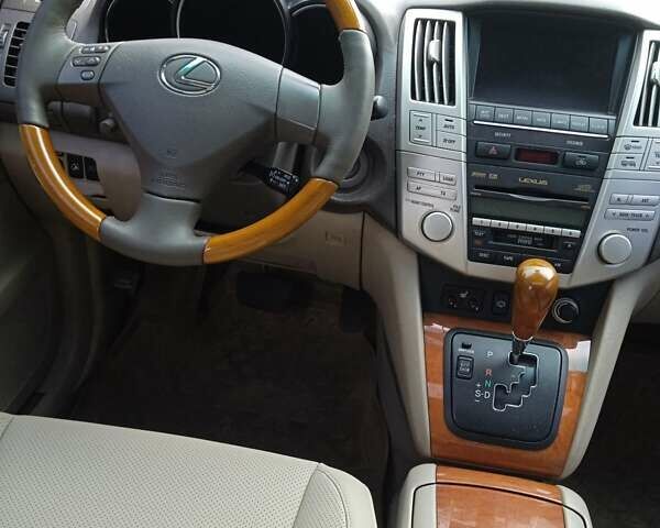 Лексус РХ, объемом двигателя 3 л и пробегом 272 тыс. км за 8800 $, фото 21 на Automoto.ua