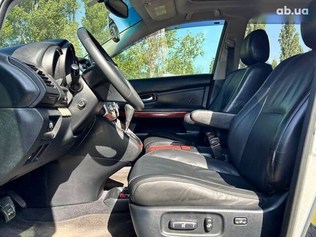 Лексус РХ, объемом двигателя 0 л и пробегом 261 тыс. км за 8700 $, фото 12 на Automoto.ua
