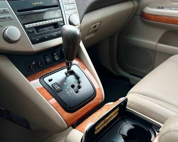 Лексус РХ, объемом двигателя 3 л и пробегом 231 тыс. км за 8999 $, фото 13 на Automoto.ua