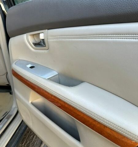 Лексус РХ, об'ємом двигуна 3.31 л та пробігом 302 тис. км за 9100 $, фото 10 на Automoto.ua