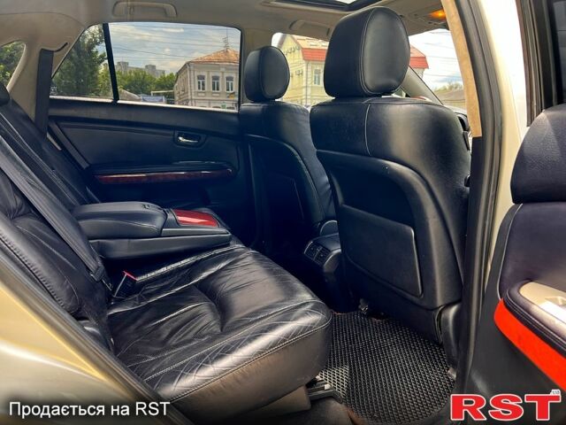 Лексус РХ, объемом двигателя 3 л и пробегом 370 тыс. км за 9300 $, фото 7 на Automoto.ua