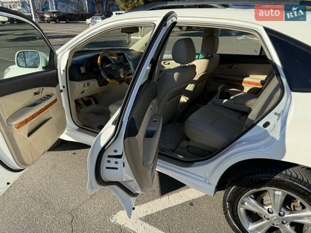 Лексус РХ 2006 в Одессе на Automoto.ua Лексус РХ, объемом двигателя 3.31 л и пробегом 184 тыс. км за 12500 $, фото 12 на Automoto.ua