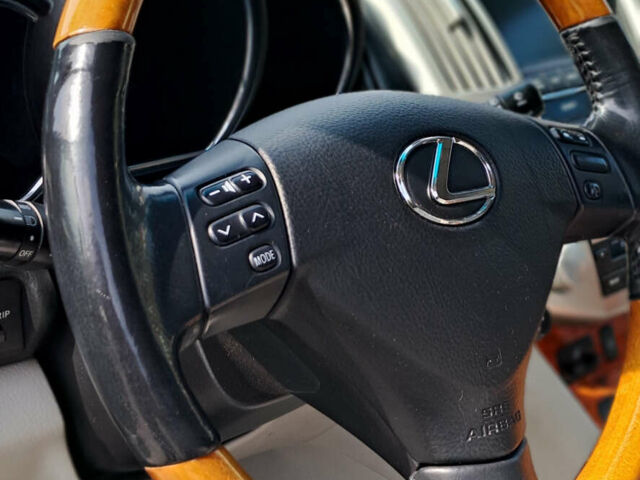 Лексус РХ, объемом двигателя 3.46 л и пробегом 239 тыс. км за 12500 $, фото 11 на Automoto.ua