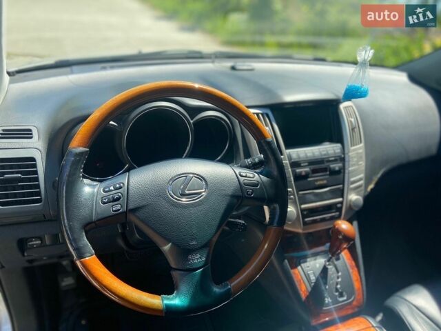 Лексус РХ, объемом двигателя 3.46 л и пробегом 150 тыс. км за 11000 $, фото 7 на Automoto.ua