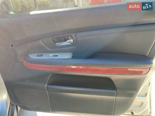Лексус РХ, об'ємом двигуна 3.46 л та пробігом 262 тис. км за 10800 $, фото 18 на Automoto.ua