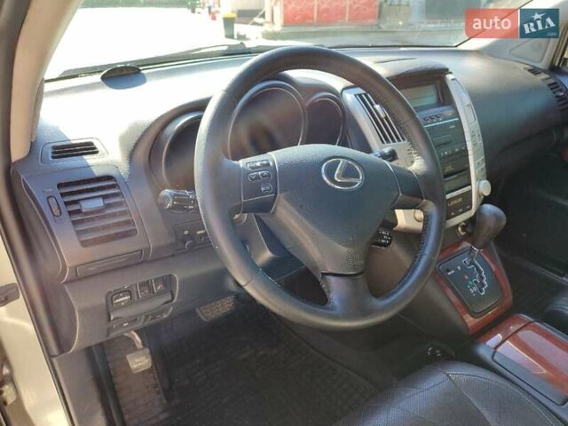 Лексус РХ, об'ємом двигуна 3.46 л та пробігом 262 тис. км за 10800 $, фото 10 на Automoto.ua