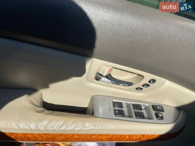 Лексус РХ, объемом двигателя 3.5 л и пробегом 265 тыс. км за 10000 $, фото 7 на Automoto.ua