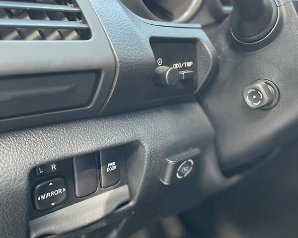 Лексус РХ, об'ємом двигуна 3.5 л та пробігом 195 тис. км за 11900 $, фото 12 на Automoto.ua