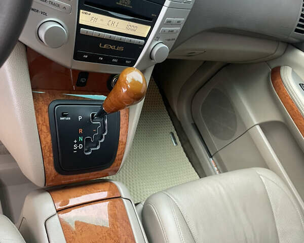 Лексус РХ, объемом двигателя 3.5 л и пробегом 180 тыс. км за 11800 $, фото 21 на Automoto.ua