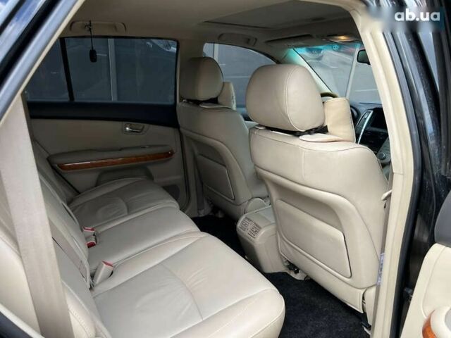 Лексус РХ, объемом двигателя 0 л и пробегом 285 тыс. км за 13300 $, фото 25 на Automoto.ua