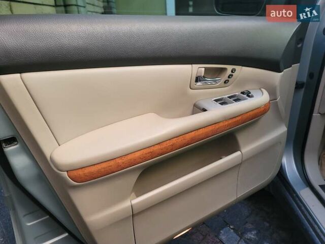 Лексус РХ, объемом двигателя 3.3 л и пробегом 200 тыс. км за 15750 $, фото 10 на Automoto.ua