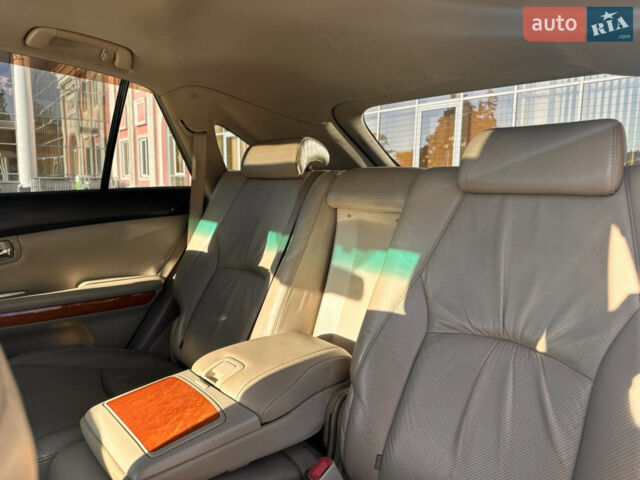 Лексус РХ, объемом двигателя 3.3 л и пробегом 254 тыс. км за 12800 $, фото 8 на Automoto.ua