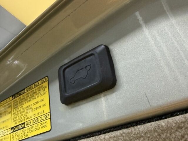 Лексус РХ, об'ємом двигуна 0 л та пробігом 217 тис. км за 13500 $, фото 15 на Automoto.ua