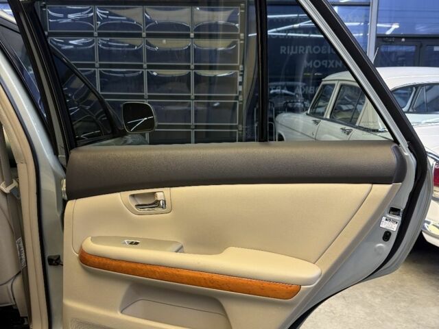 Лексус РХ, об'ємом двигуна 0 л та пробігом 217 тис. км за 13500 $, фото 18 на Automoto.ua