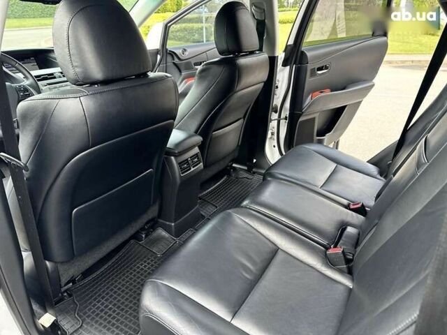 Лексус РХ, объемом двигателя 0 л и пробегом 181 тыс. км за 16700 $, фото 25 на Automoto.ua