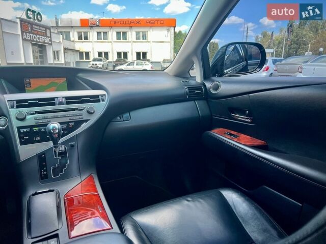 Лексус РХ, объемом двигателя 3.46 л и пробегом 299 тыс. км за 13500 $, фото 15 на Automoto.ua