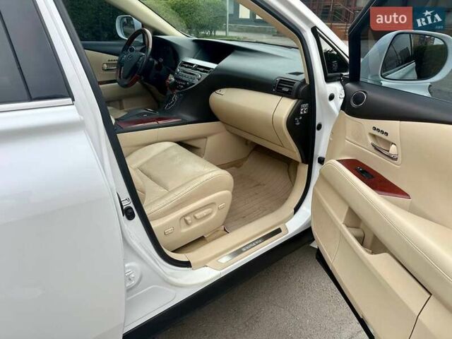 Лексус РХ, объемом двигателя 3.46 л и пробегом 257 тыс. км за 18900 $, фото 18 на Automoto.ua