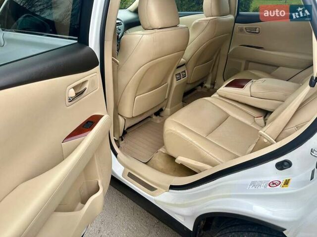 Лексус РХ, объемом двигателя 3.46 л и пробегом 257 тыс. км за 18900 $, фото 15 на Automoto.ua