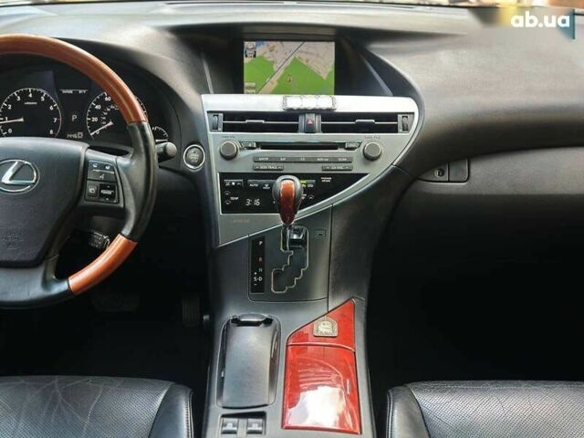 Лексус РХ, объемом двигателя 0 л и пробегом 232 тыс. км за 14800 $, фото 26 на Automoto.ua