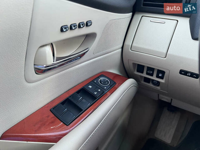 Лексус РХ, объемом двигателя 3.5 л и пробегом 260 тыс. км за 16900 $, фото 12 на Automoto.ua