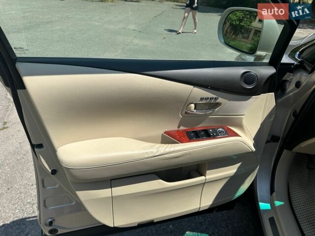 Лексус РХ, об'ємом двигуна 3.5 л та пробігом 290 тис. км за 14500 $, фото 12 на Automoto.ua